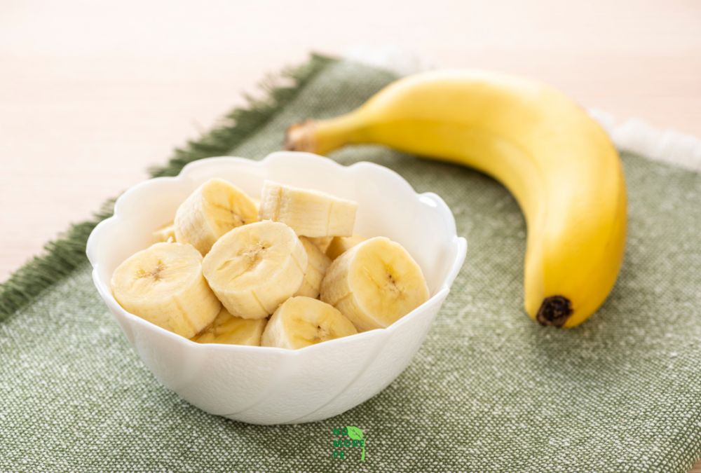 Banana sliced in a bowl