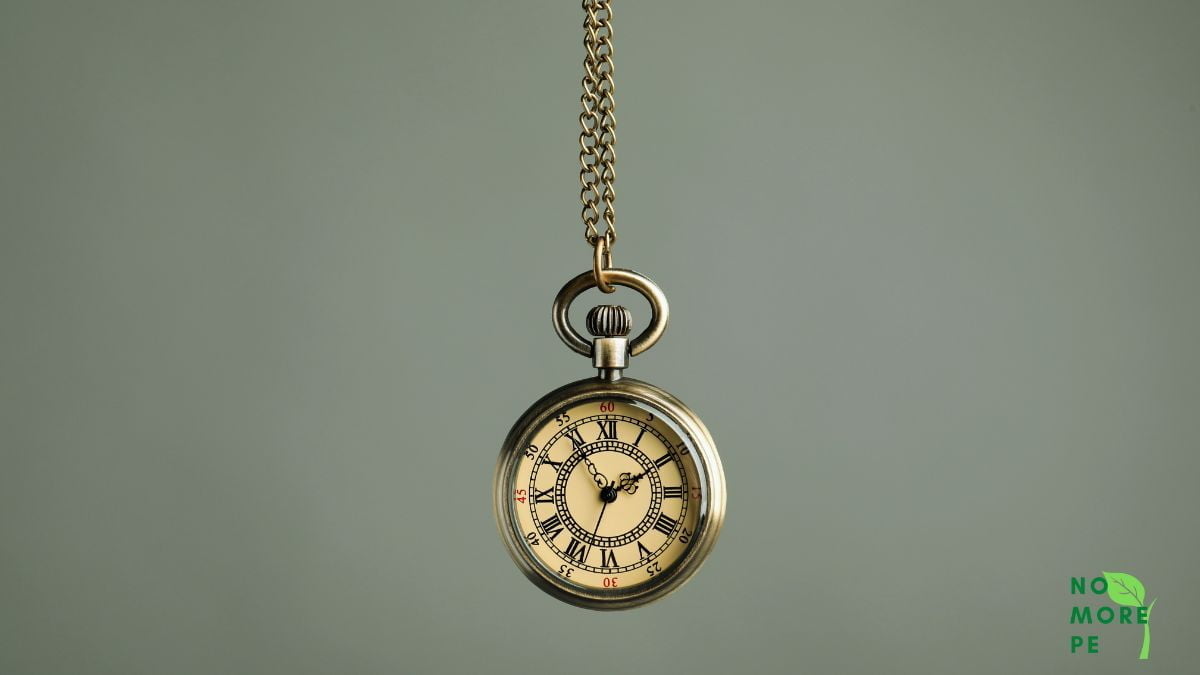 watch with chain used for hypnosis